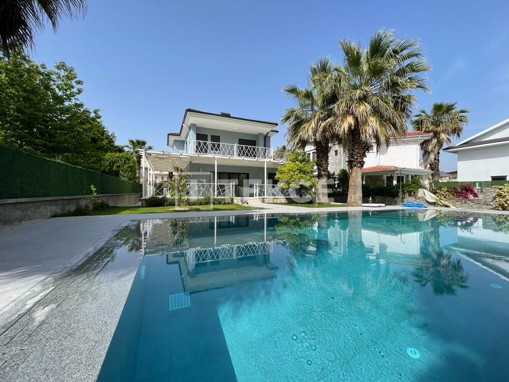 Property photo 1 of 23