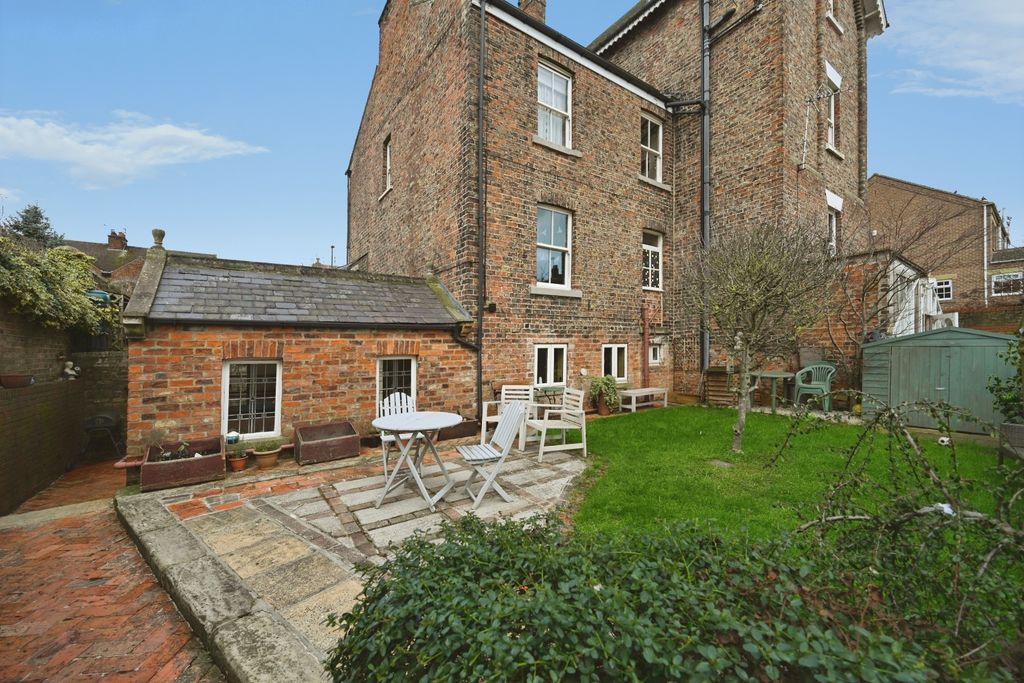 Property photo 1 of 24 Pbox-Img.Jpg