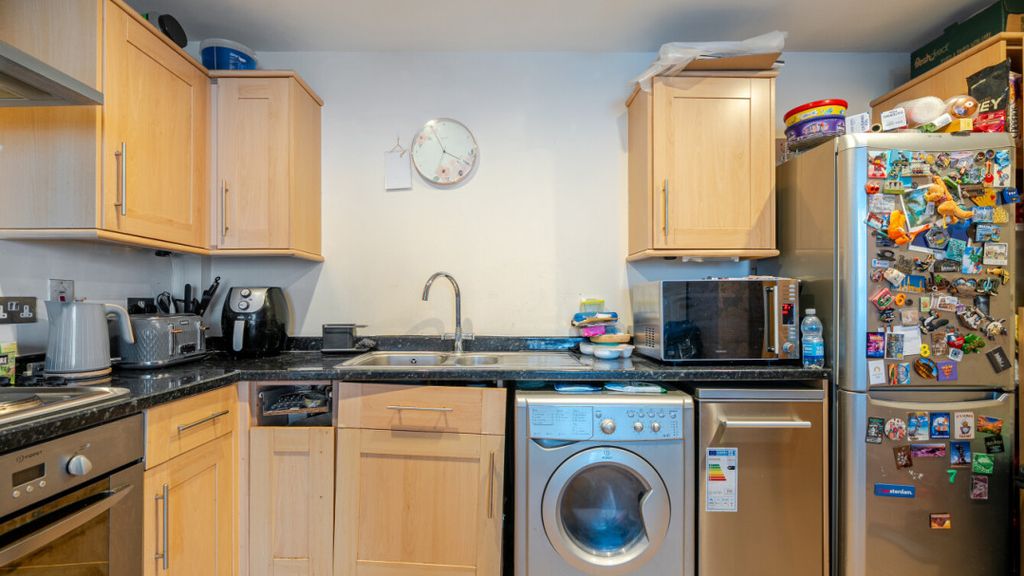 Property photo 3 of 14