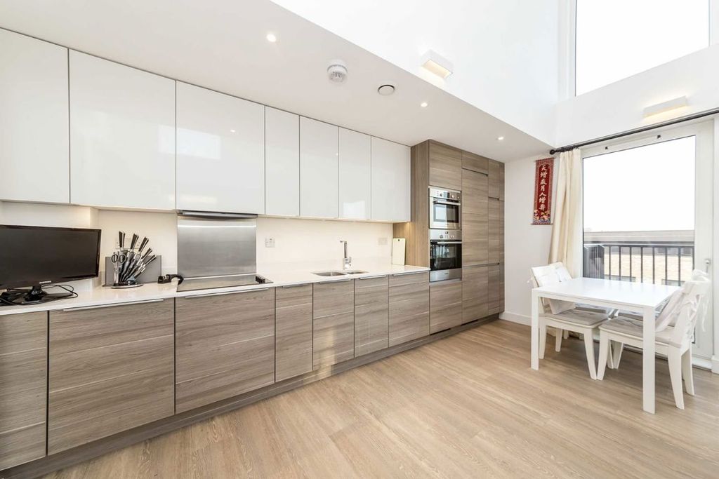 Property photo 3 of 9