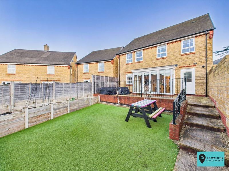 Property photo 3 of 27 Garden