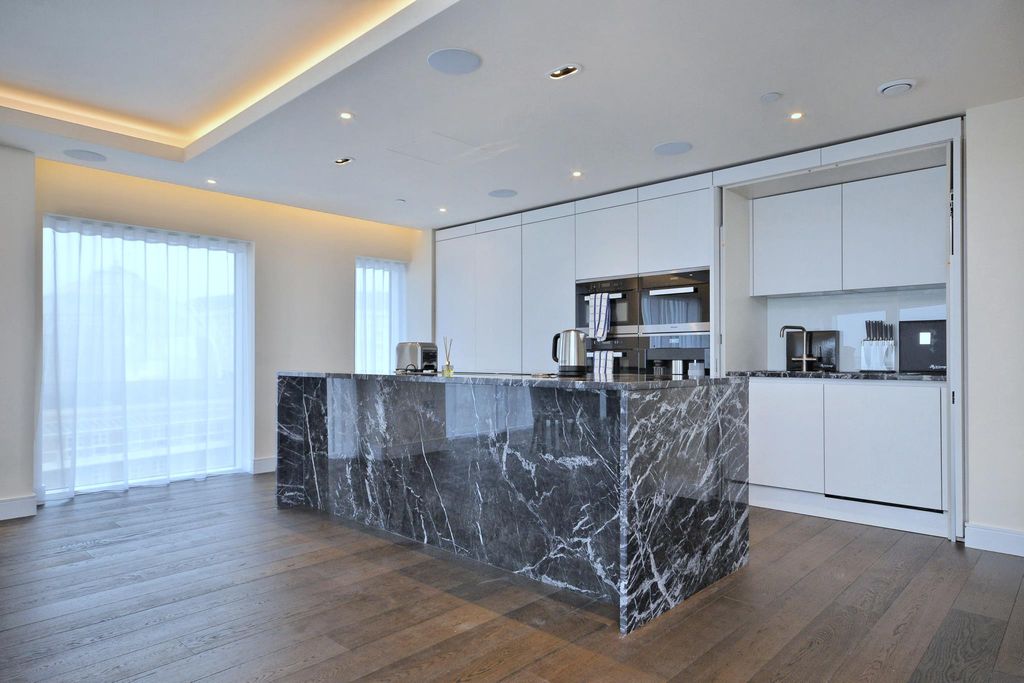 Property photo 1 of 14 Image