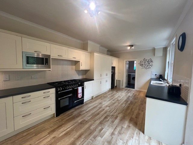 Property photo 2 of 15 Annex