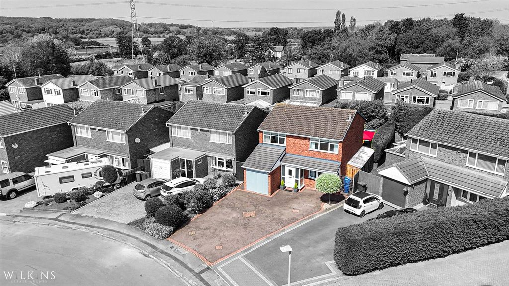 Property photo 2 of 37 Picture No. 07