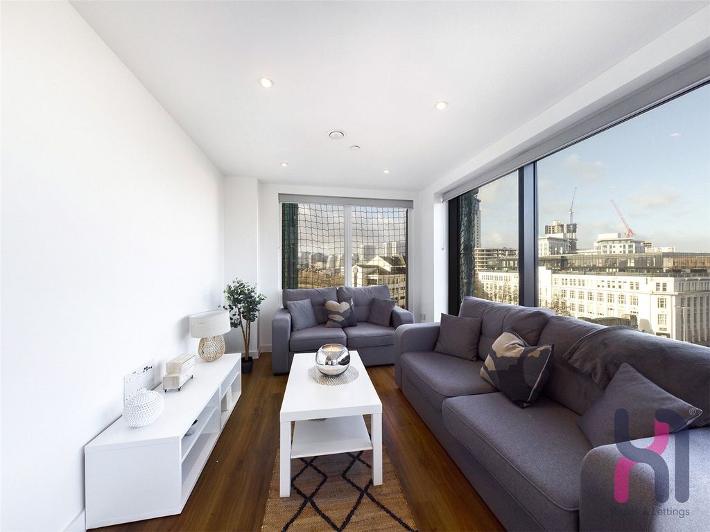 Property photo 2 of 15 Picture No. 13