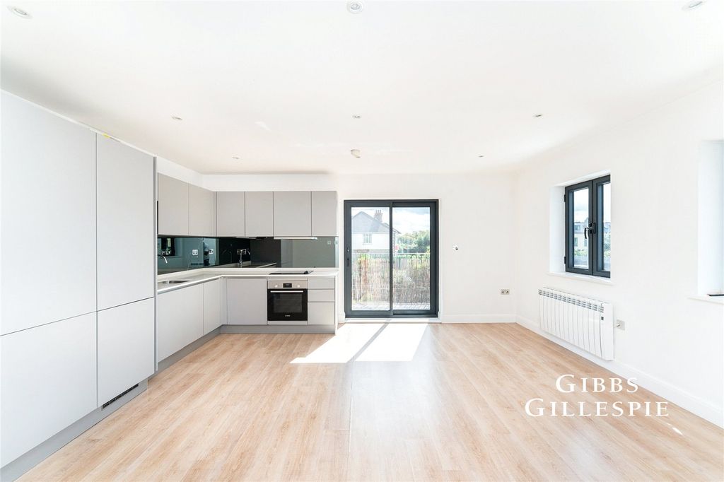 Property photo 2 of 10 Picture No. 04