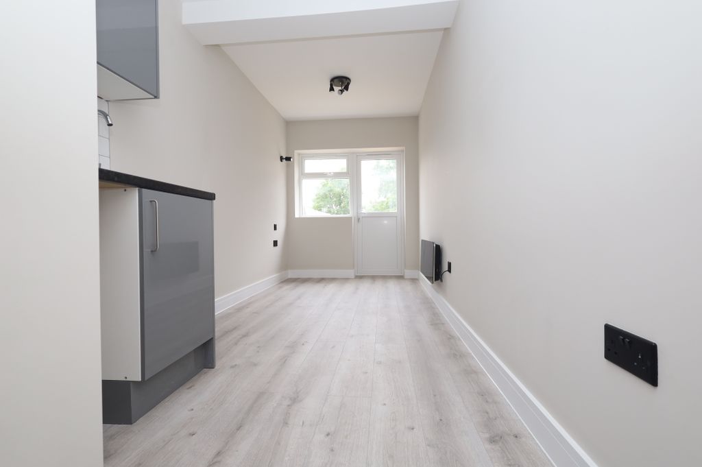 Property photo 1 of 3