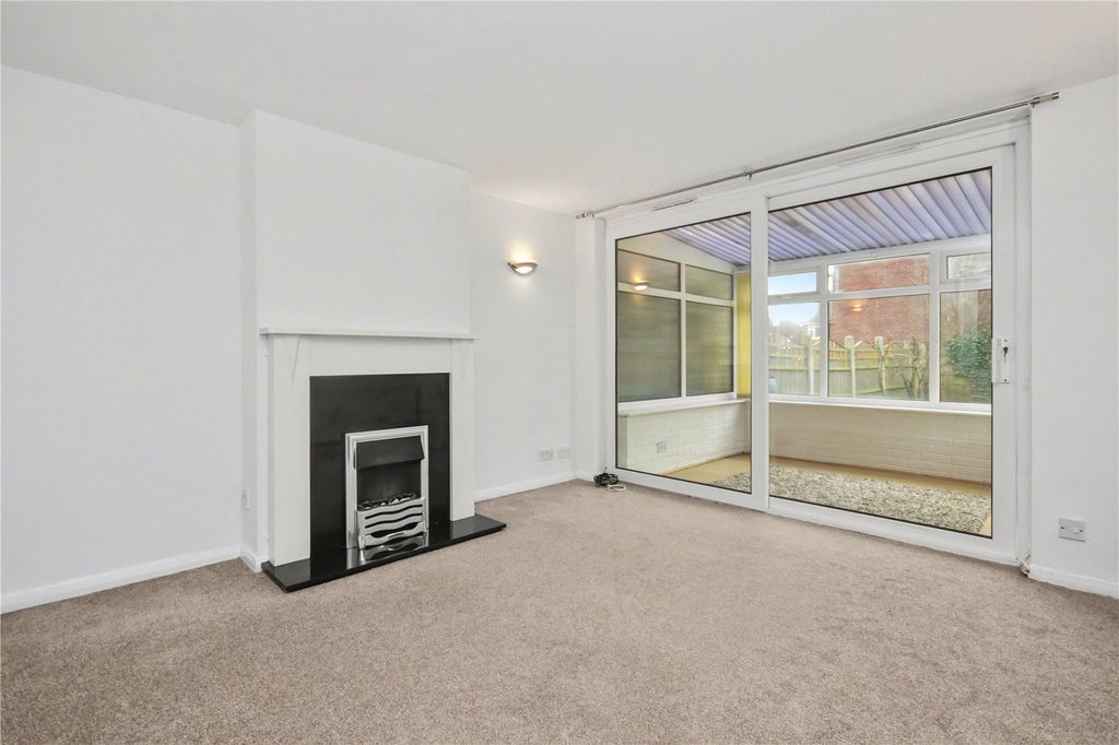 Property photo 2 of 19 Picture No. 11