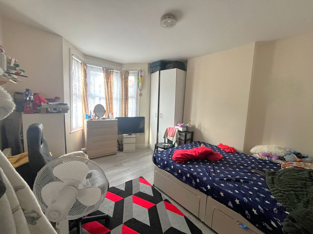 Property photo 2 of 5