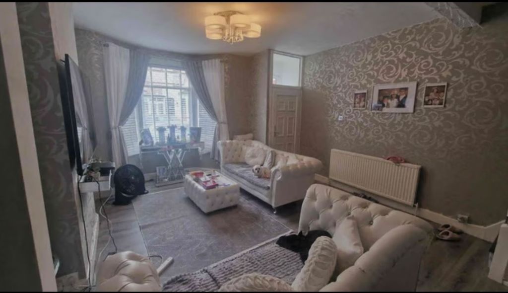 Property photo 3 of 6