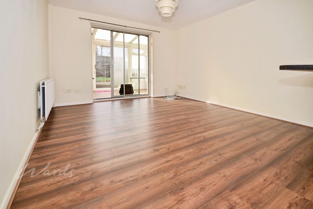 Property photo 3 of 10 Savage Lounge