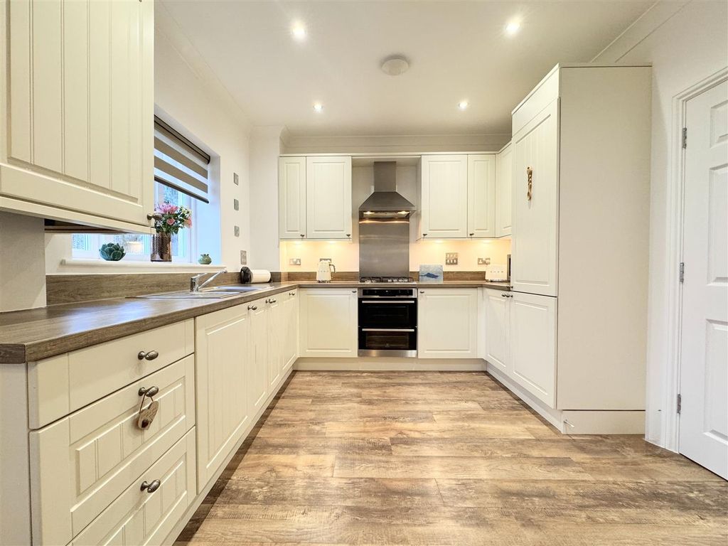 Property photo 2 of 29 Kitchen Diner