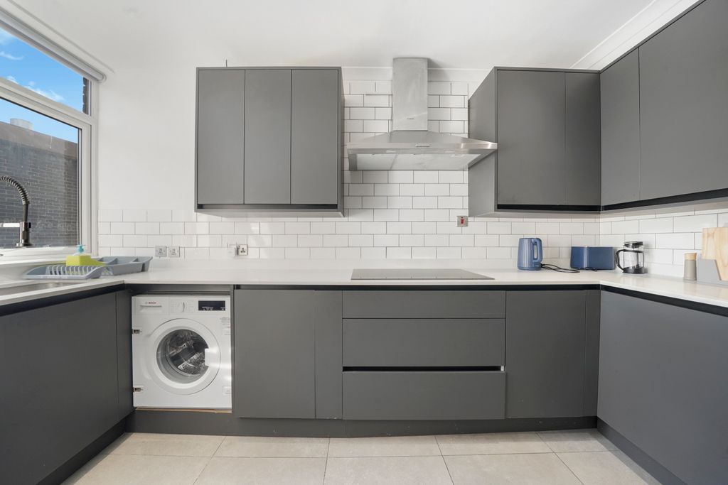 Property photo 3 of 10 Picture No. 33