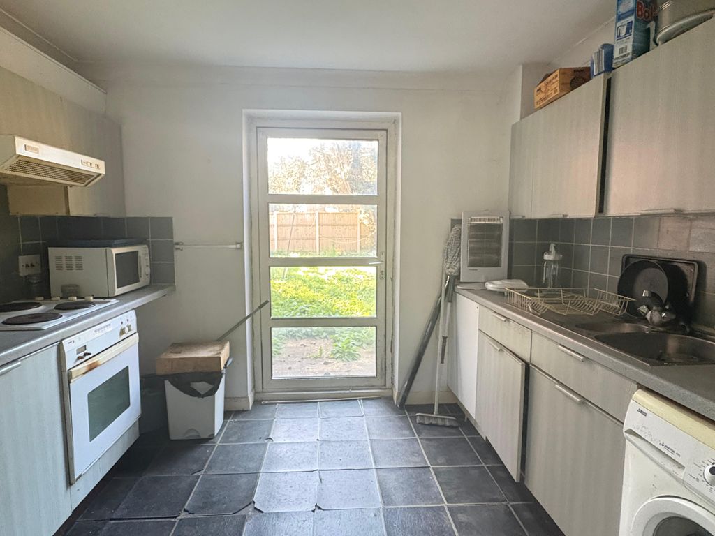 Property photo 3 of 6