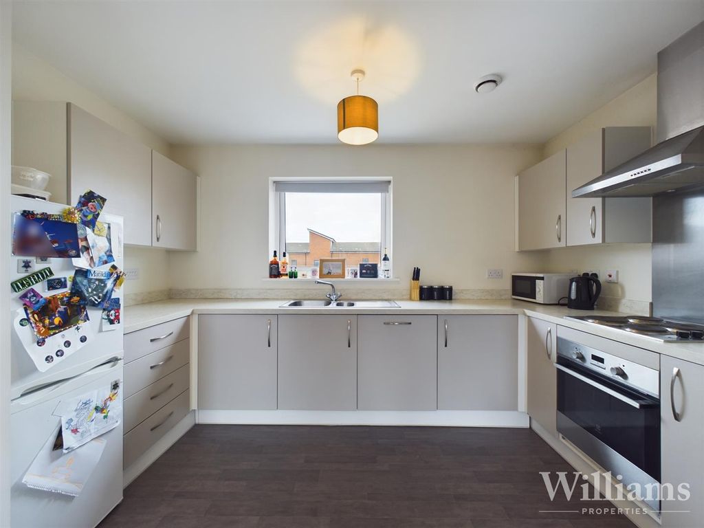 Property photo 3 of 13 Kitchen