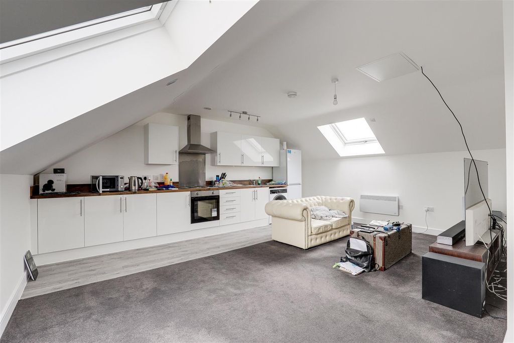 Property photo 2 of 10 2137.Jpg