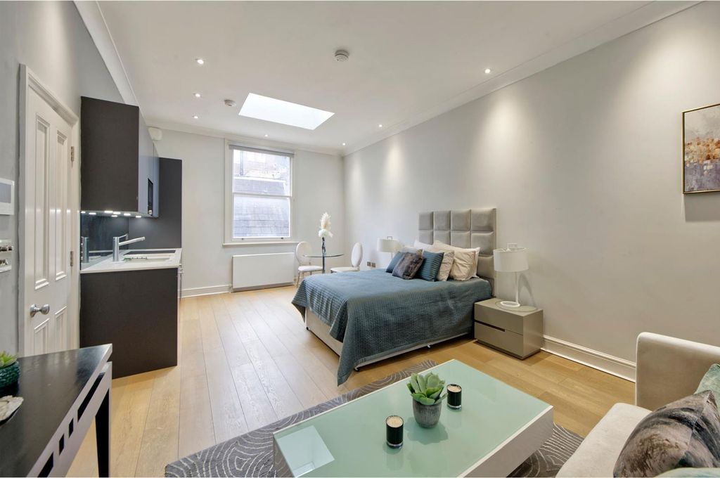 Property photo 3 of 6