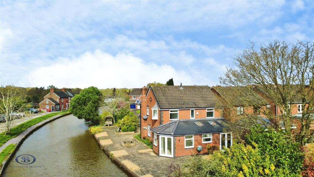 Property photo 1 of 35