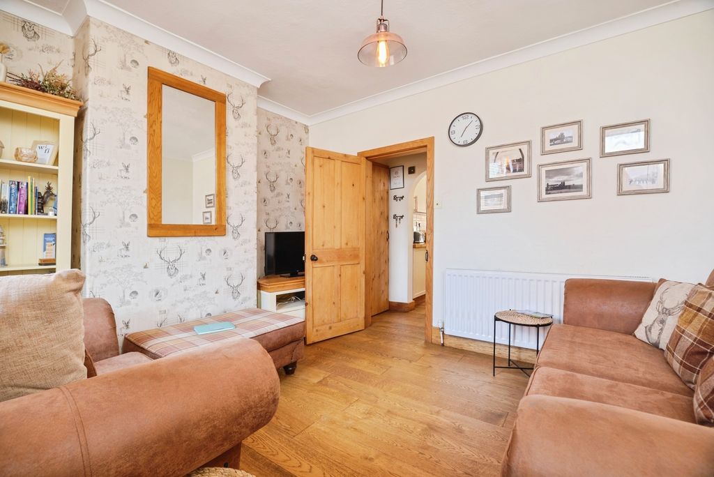 Property photo 3 of 14 Pbox-Img.Jpg