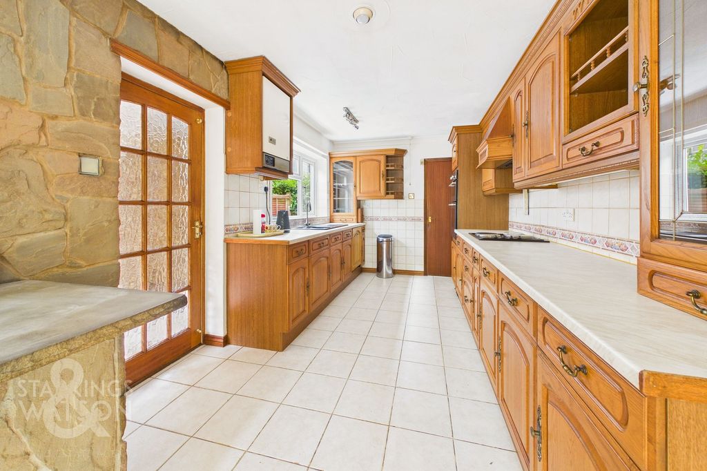 Property photo 3 of 29