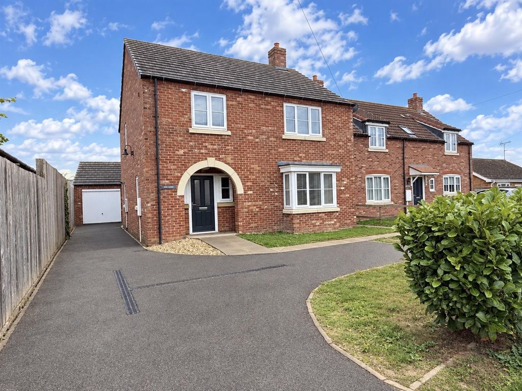 Property photo 1 of 24 84F7B4A8-B0B8-4D5B-9D30-14700B1C2D53.Jpg