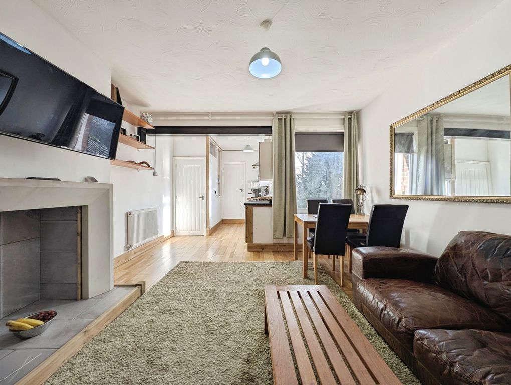 Property photo 3 of 16 Pbox-Img.Jpg