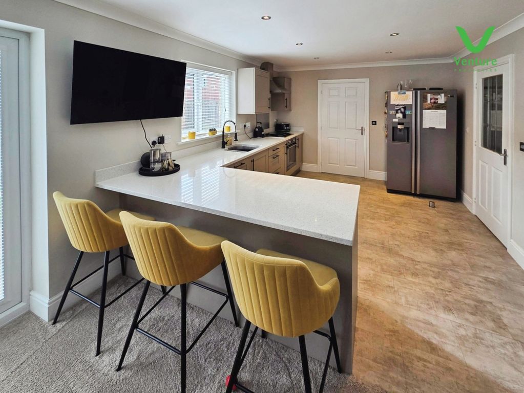 Property photo 3 of 22 Pbox-Img.Jpg