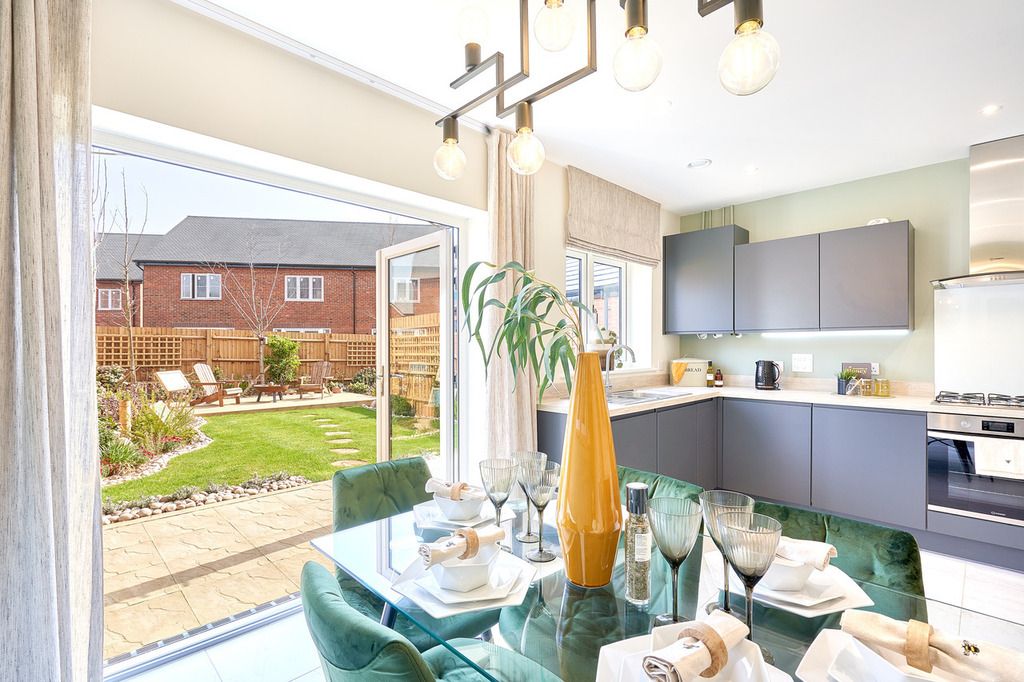 Property photo 2 of 6 Richmond Dining Kitchen