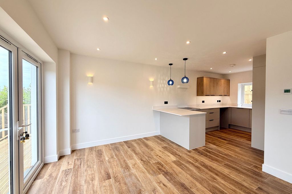 Additional image 8 of 3 bed detached house for saleHolly Tree Lane, Penryn TR10