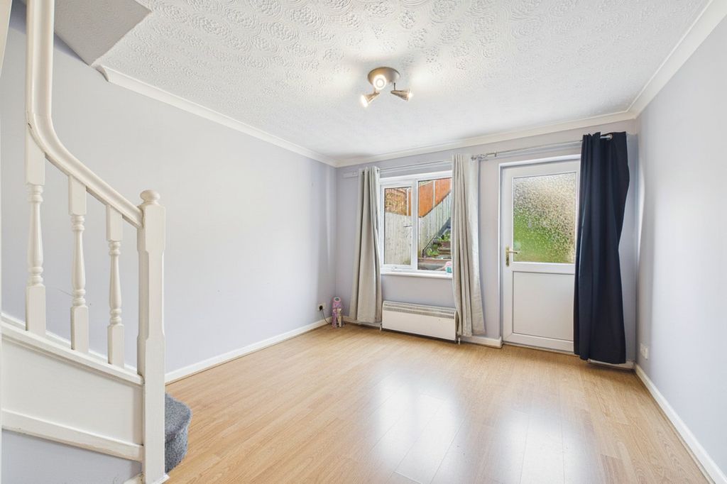 Property photo 3 of 6 Picture No. 06