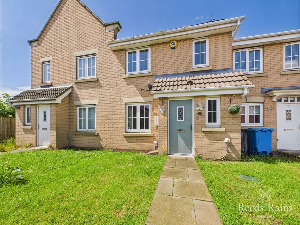 Property photo 1 of 17 External