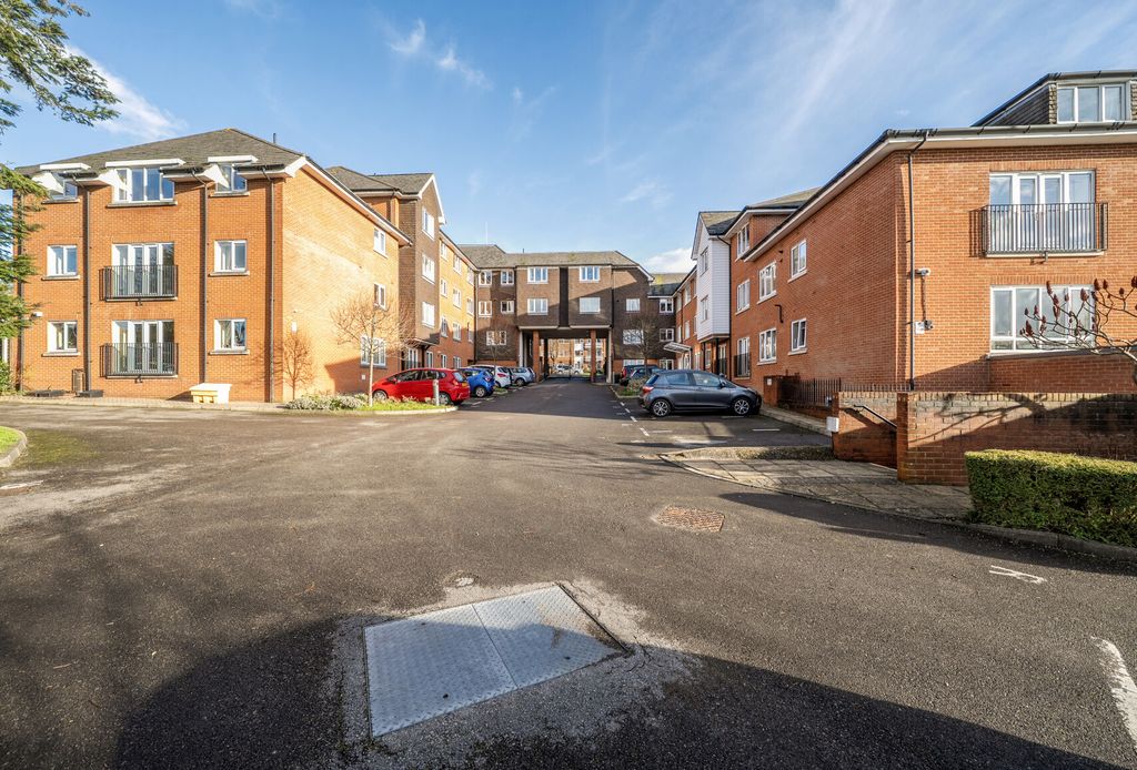 Property photo 2 of 13 1405624-20-697A1E...