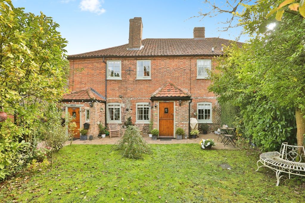 Property photo 2 of 19