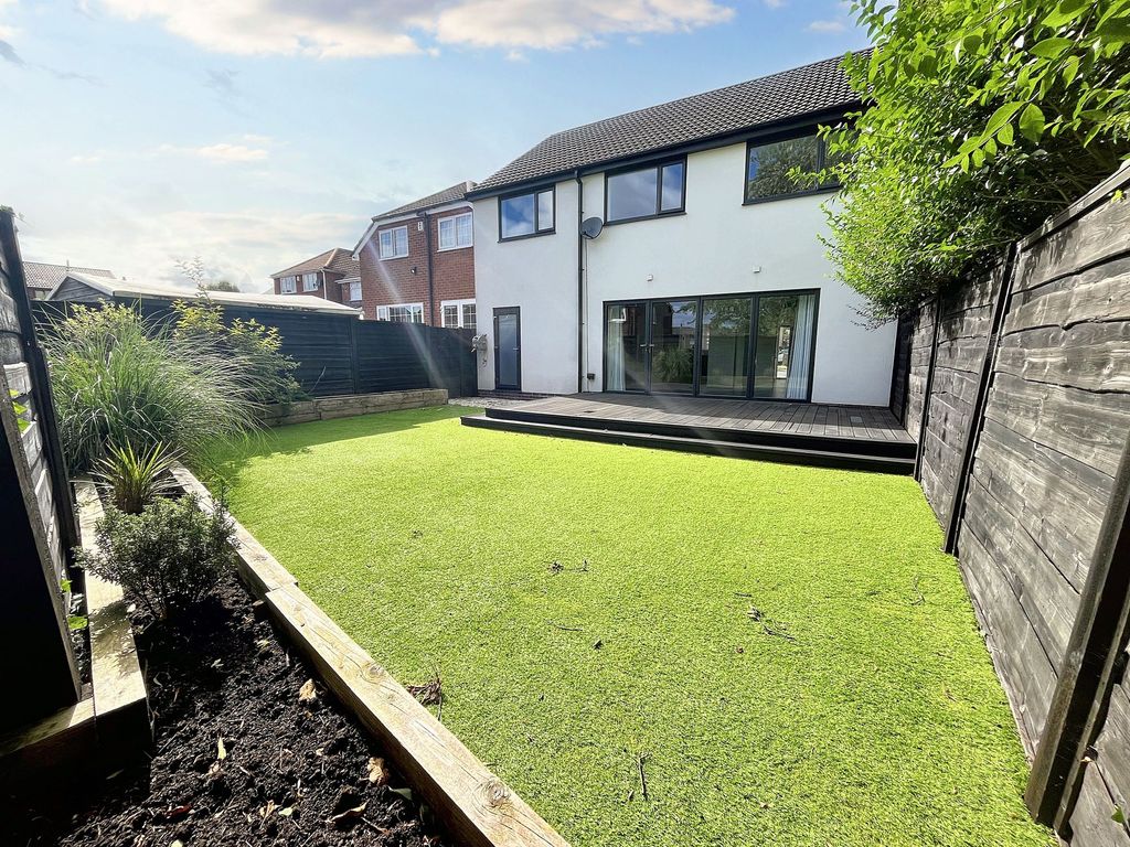 Property photo 2 of 43