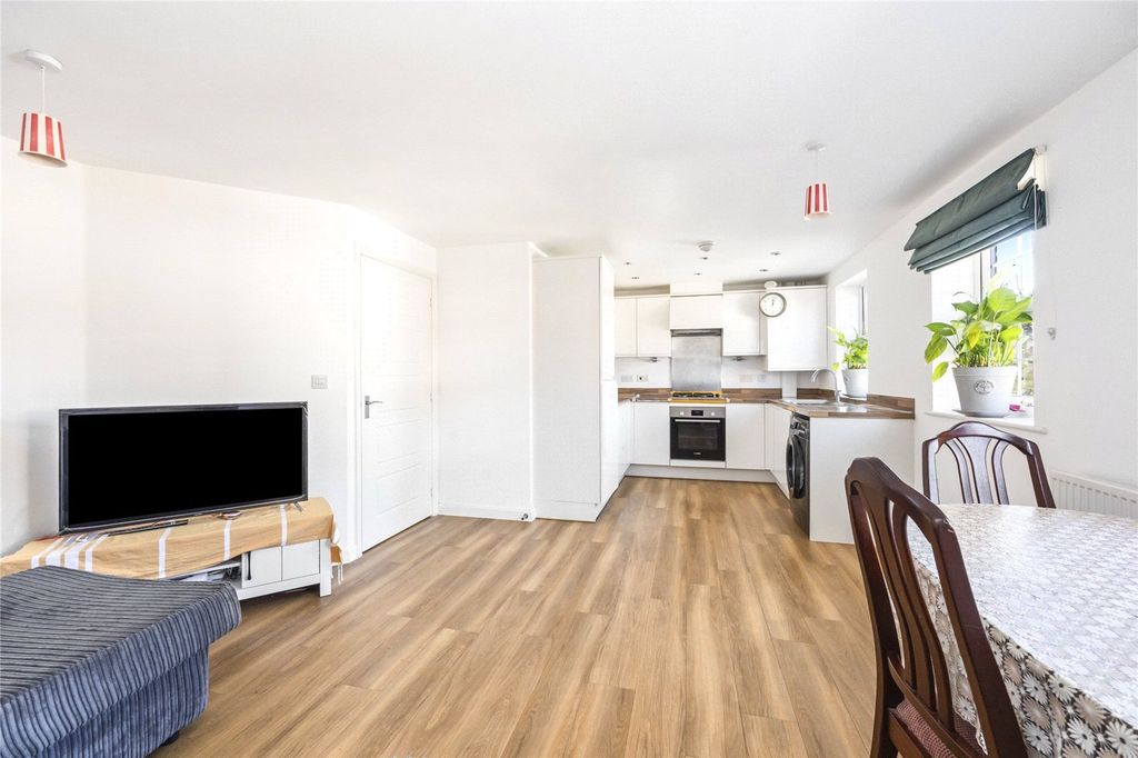 Property photo 3 of 19 Picture No. 07