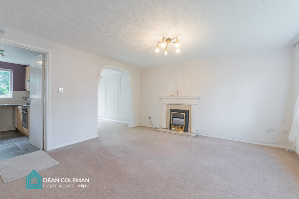 Property photo 2 of 32