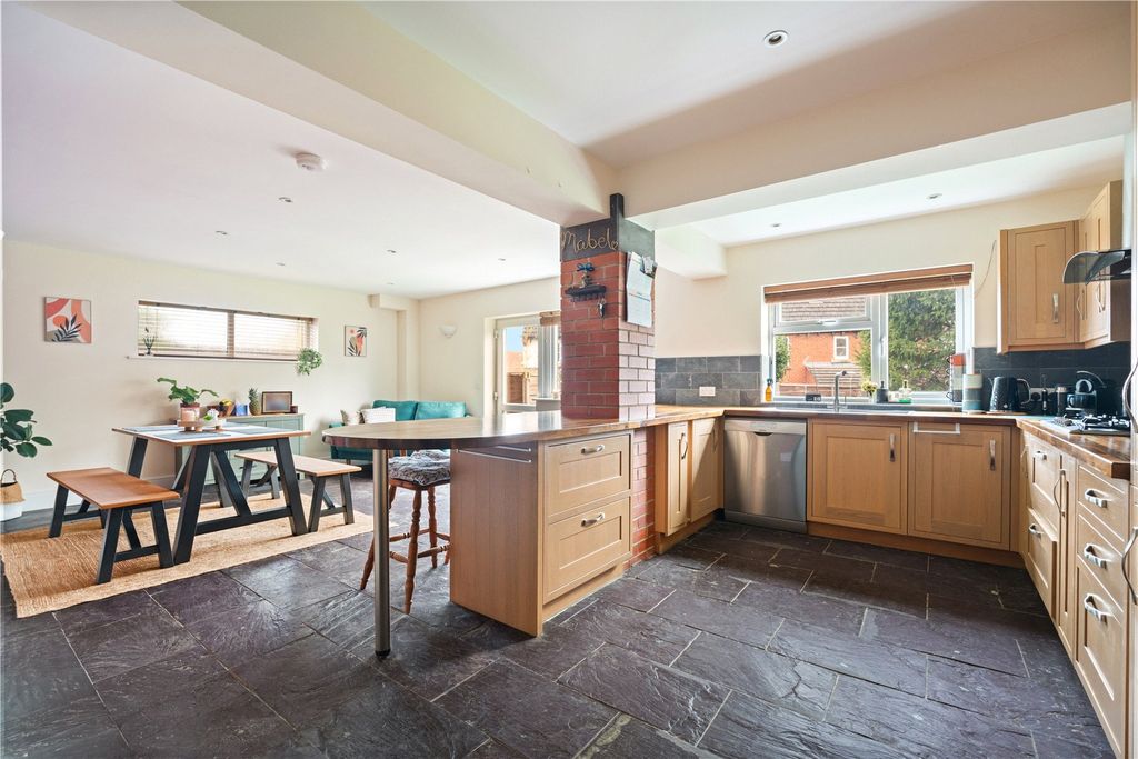 Property photo 3 of 18 Picture No. 57