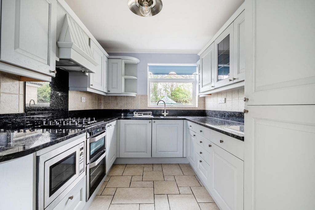 Property photo 2 of 15 Kitchen