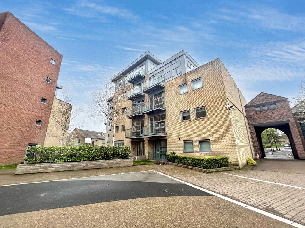 Property photo 1 of 8