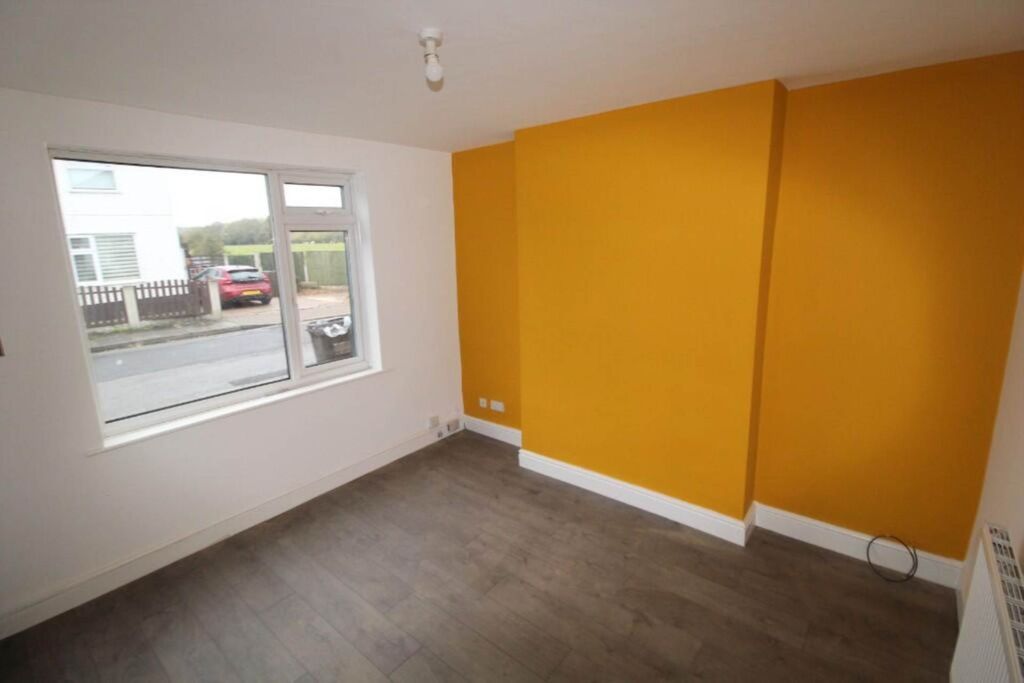 Property photo 3 of 4
