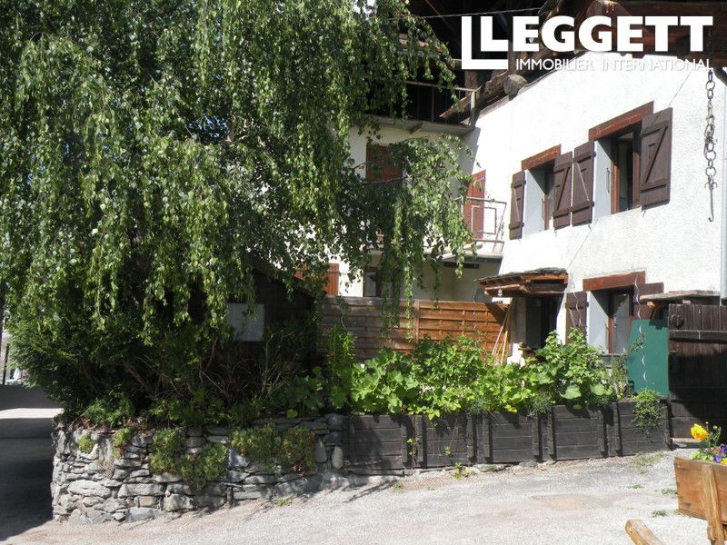 Property photo 3 of 10