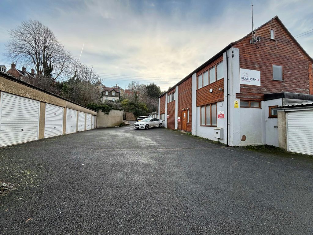 Property photo 1 of 8 Ext .Jpg