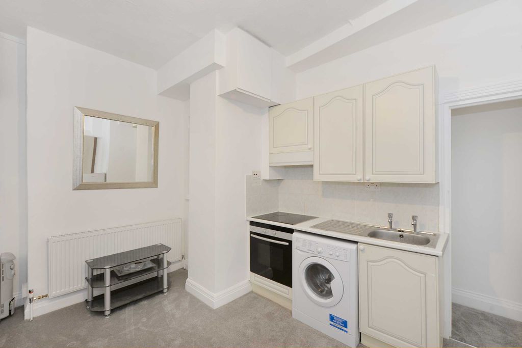 Property photo 3 of 5 Photo