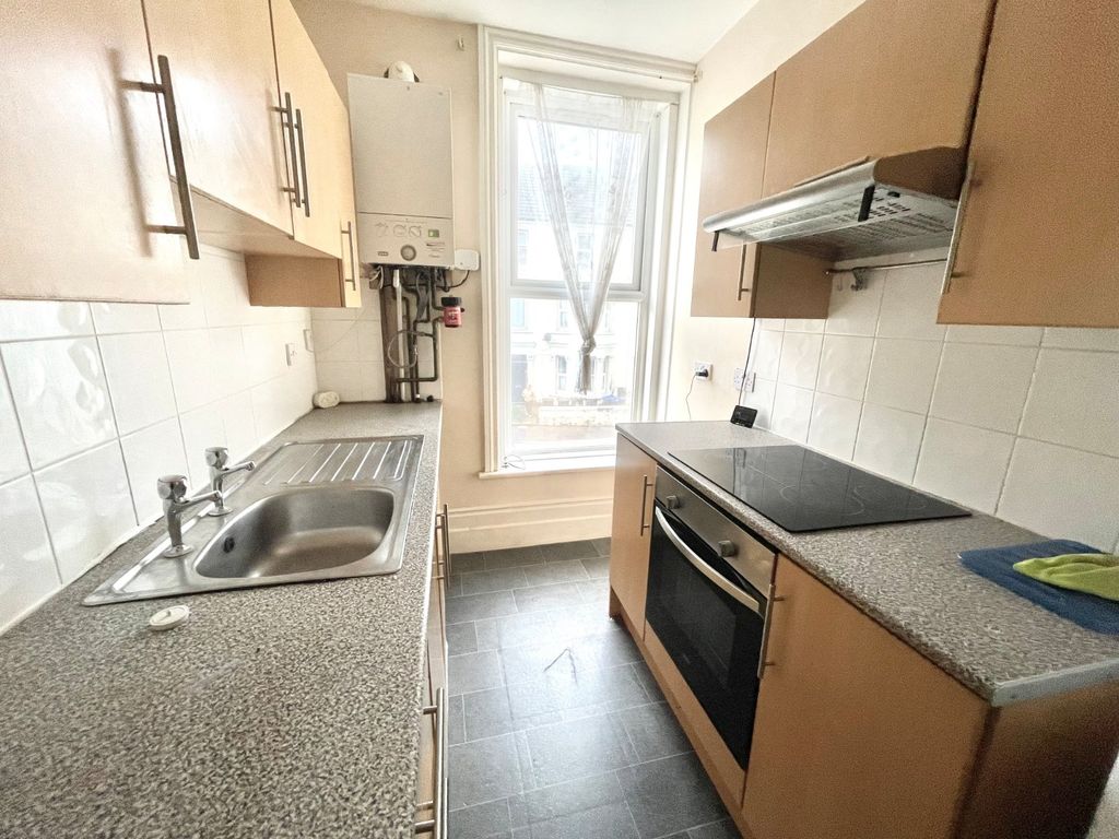 Property photo 2 of 11 Picture No. 21