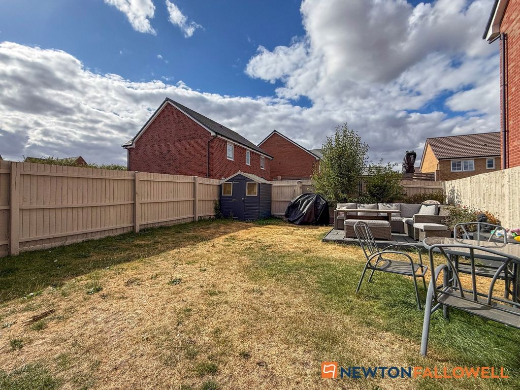 Property photo 3 of 22 Rear Garden 1