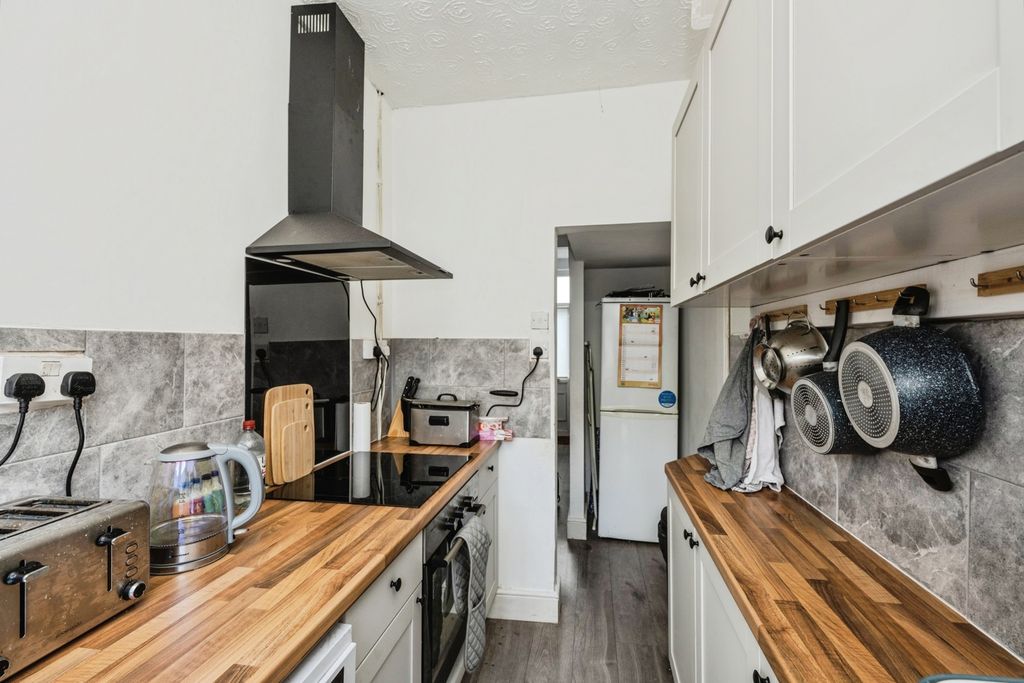 Property photo 2 of 20 Pbox-Img.Jpg