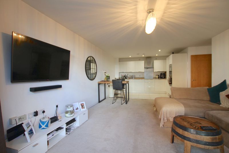 Property photo 1 of 9 Photo 14