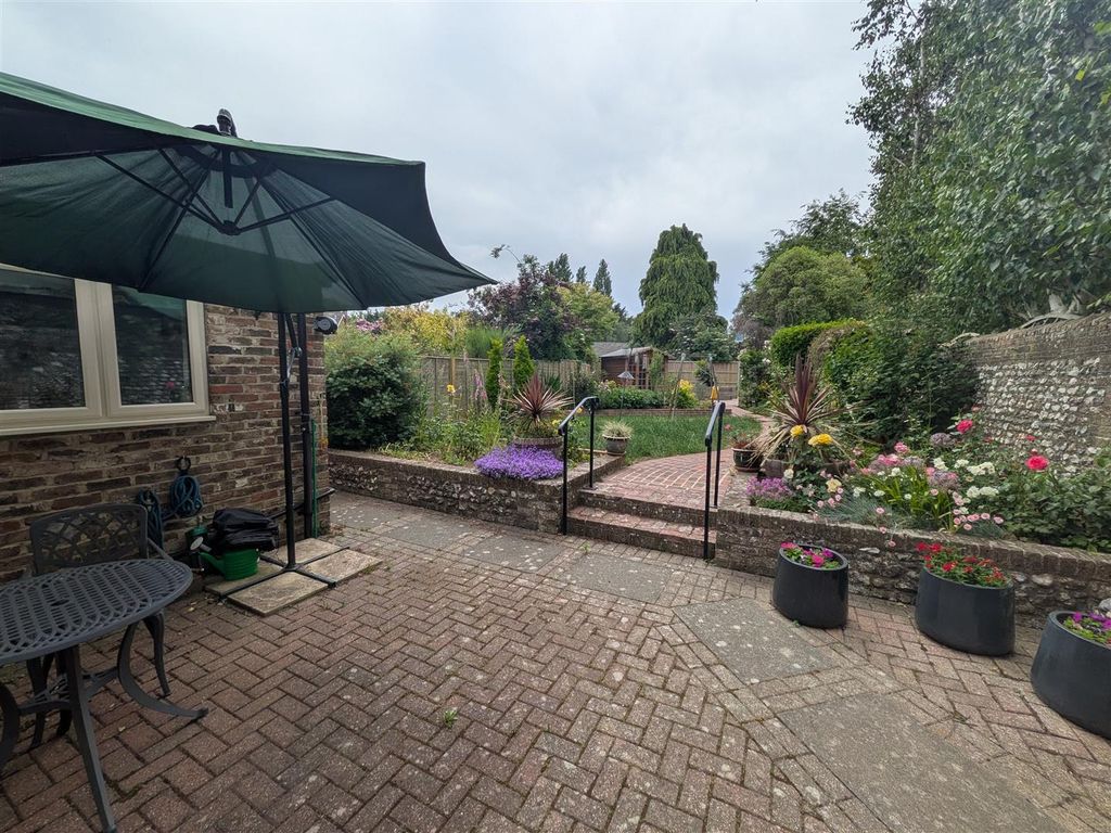 Property photo 2 of 20 Garden 4.Jpg