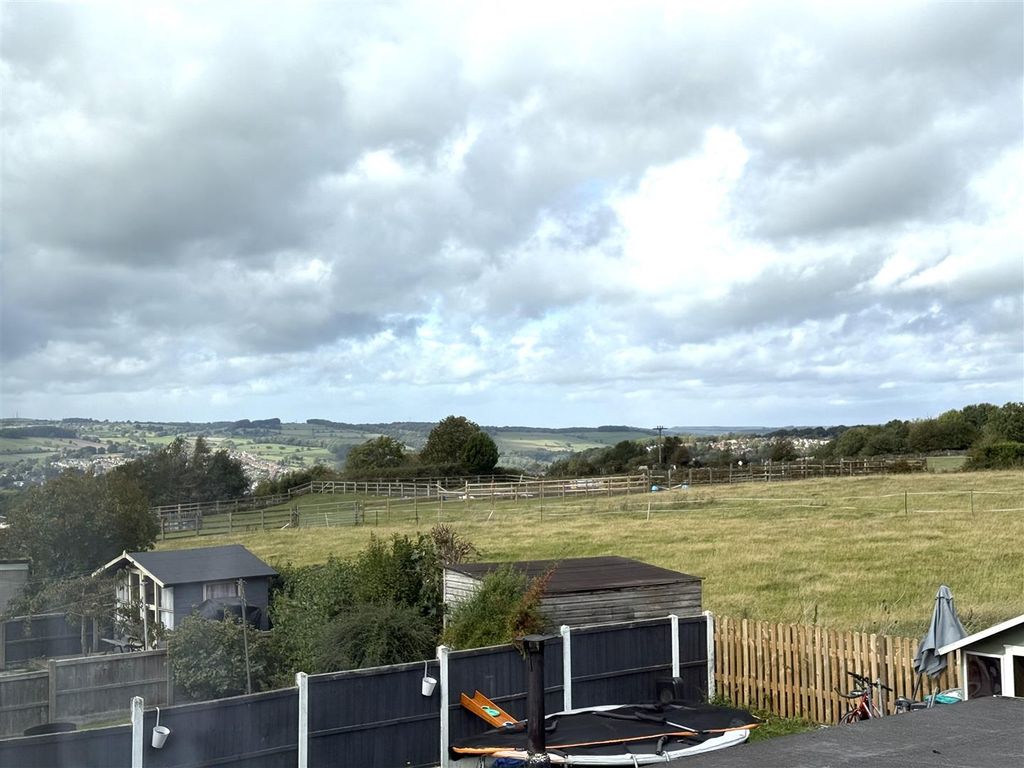 Property photo 2 of 11 Highwood 1.Jpg