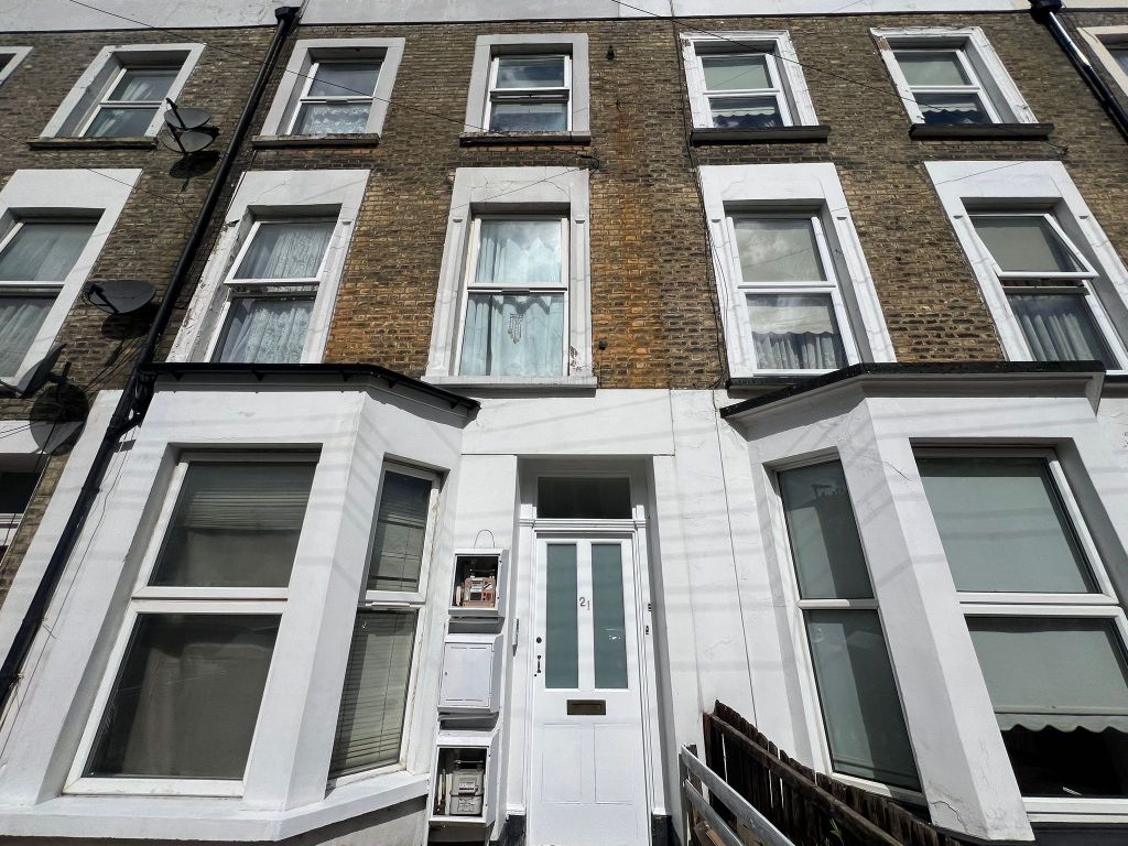 Property photo 2 of 12